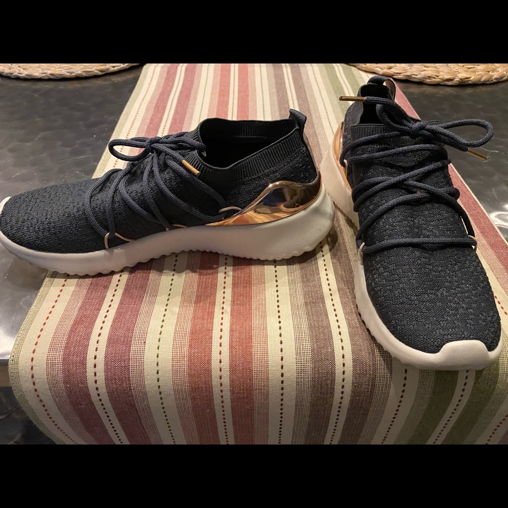 Adidas Womens Ultimamotion Shoes